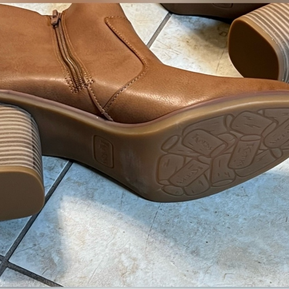 Kork’s Brown Ankle Boots - Picture 4 of 9